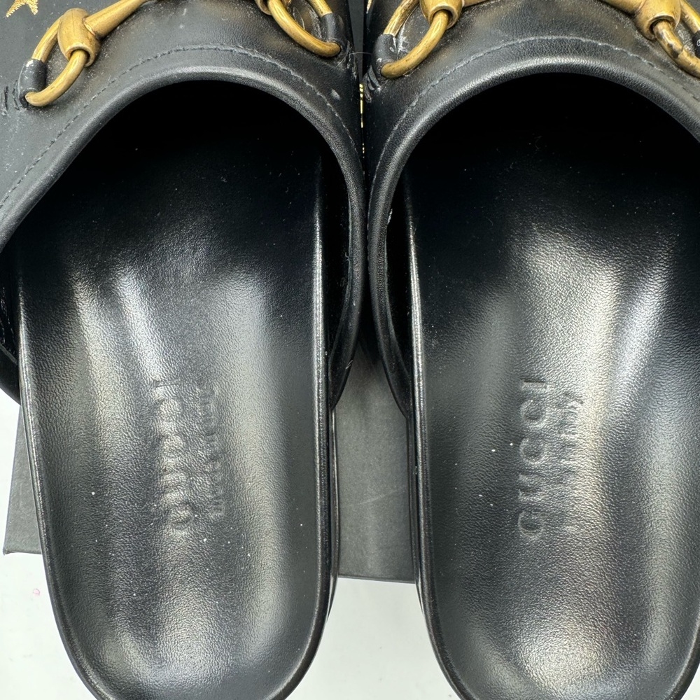 Gucci mules 8/IT-40/US unisex Black leather Bee detail, horse shoe hardware. - Picture 4 of 7